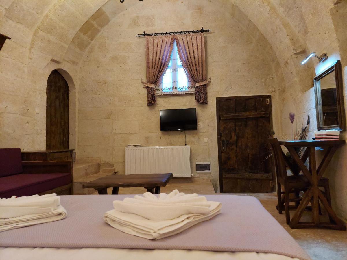 Armesos Cave Hotel 어굽 외부 사진