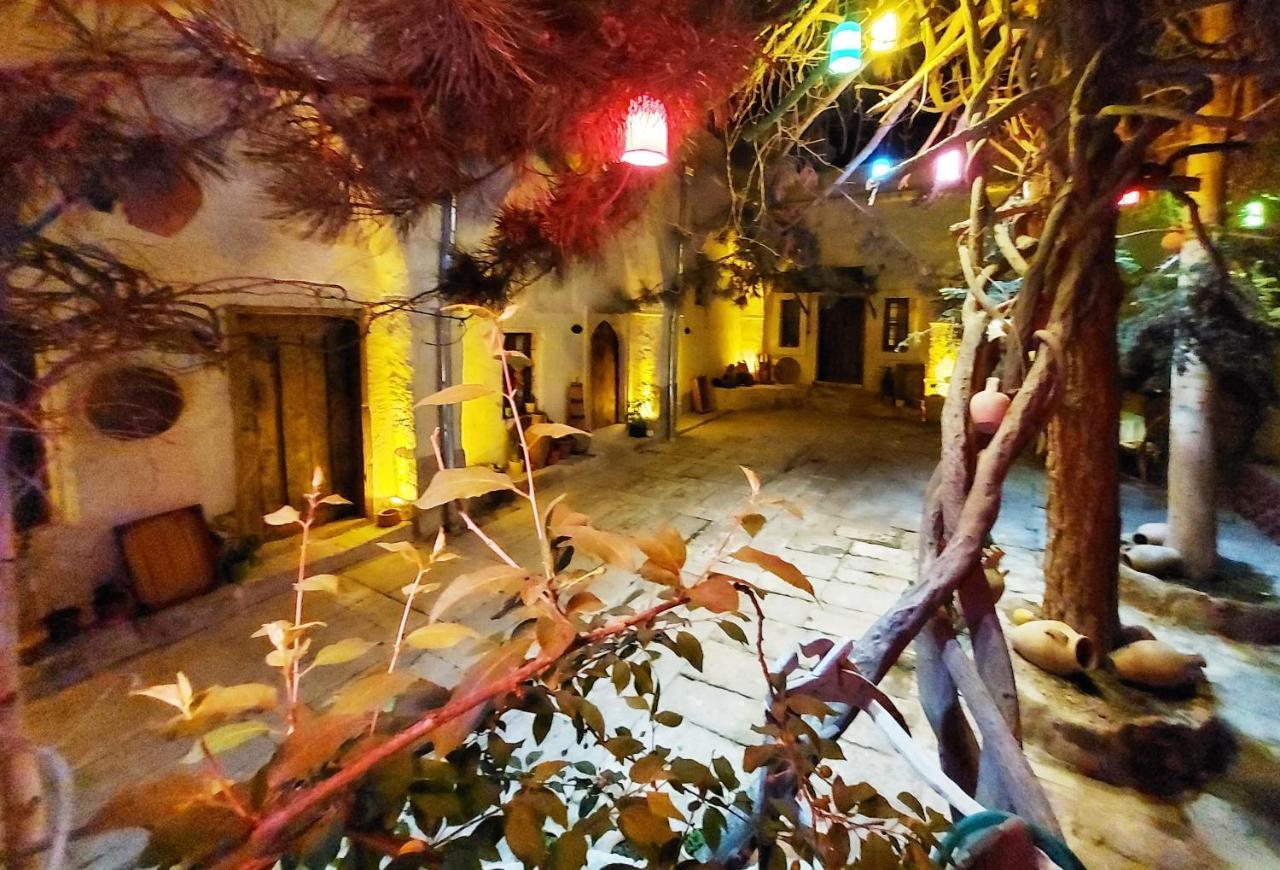 Armesos Cave Hotel 어굽 외부 사진