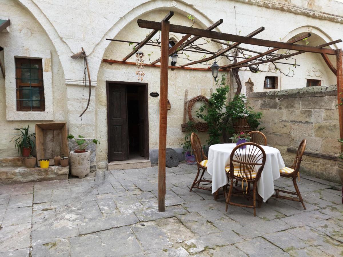Armesos Cave Hotel 어굽 외부 사진