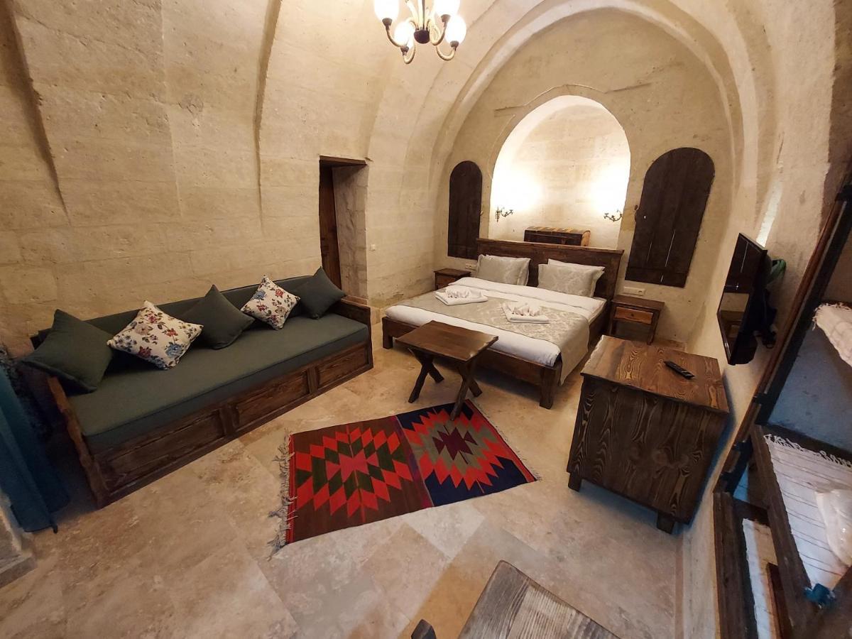 Armesos Cave Hotel 어굽 외부 사진