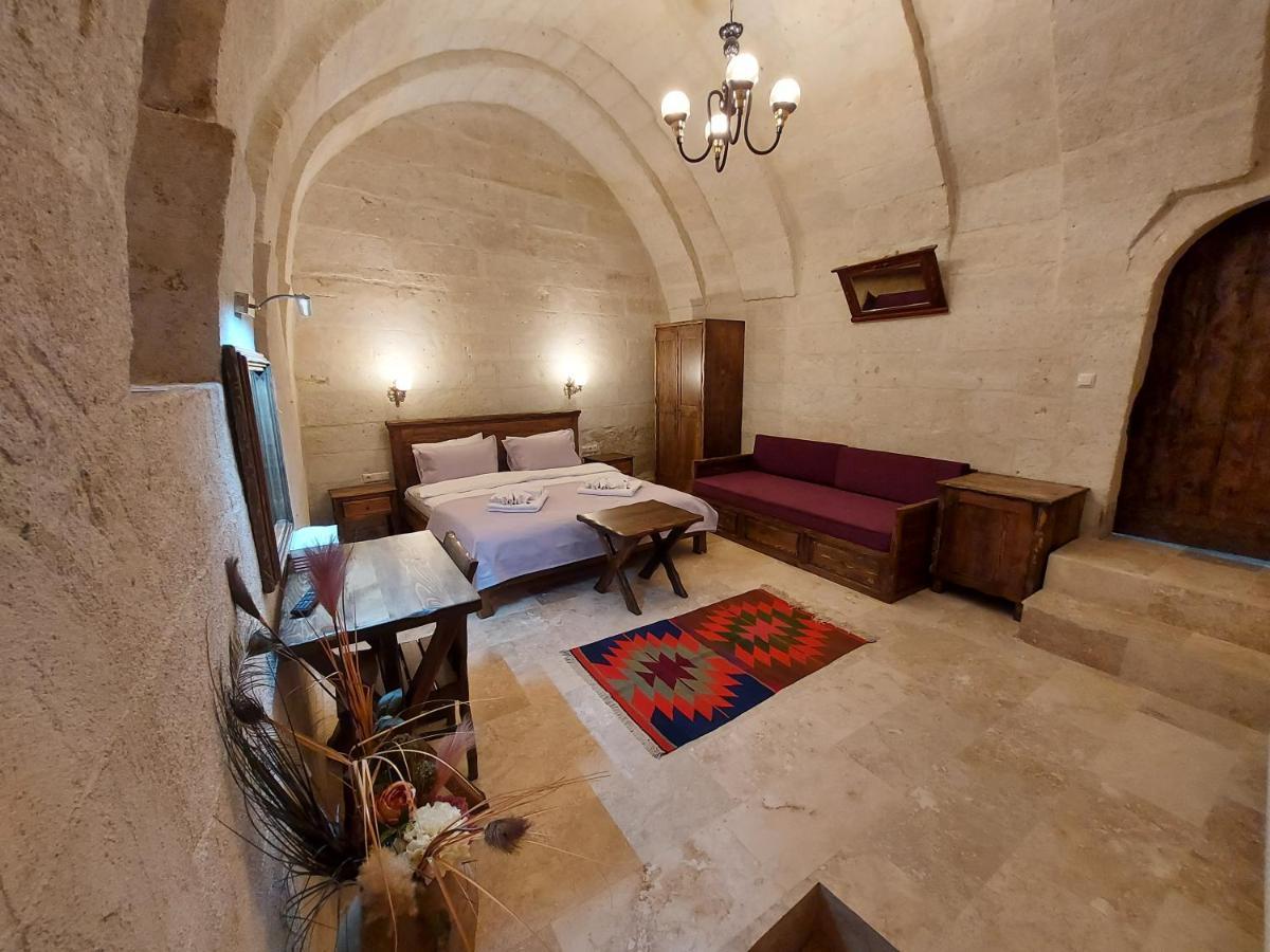 Armesos Cave Hotel 어굽 외부 사진