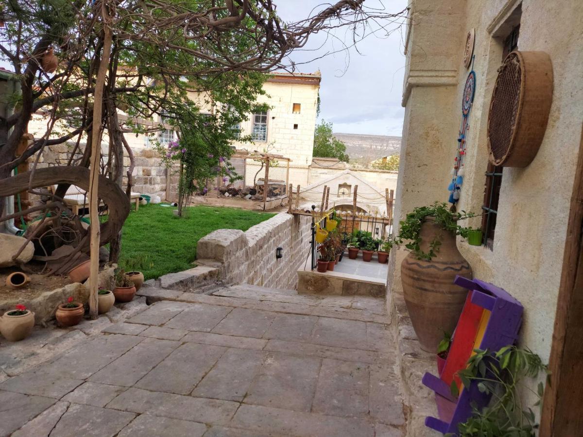 Armesos Cave Hotel 어굽 외부 사진