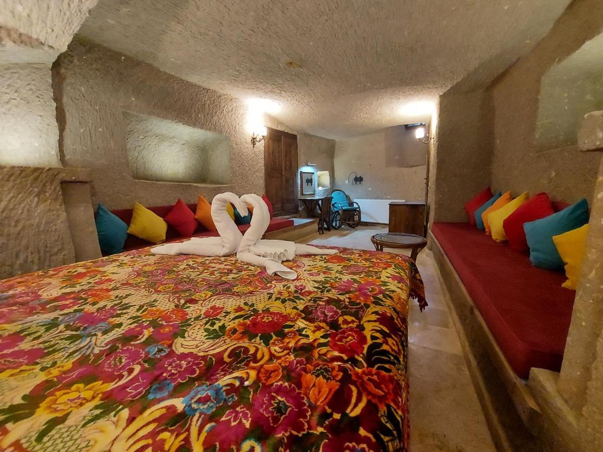 Armesos Cave Hotel 어굽 외부 사진