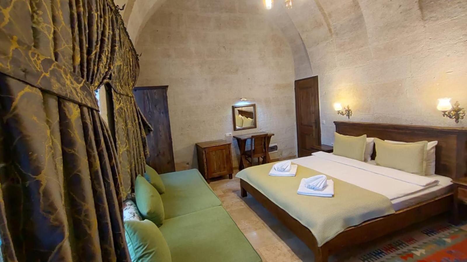 Armesos Cave Hotel 어굽 외부 사진