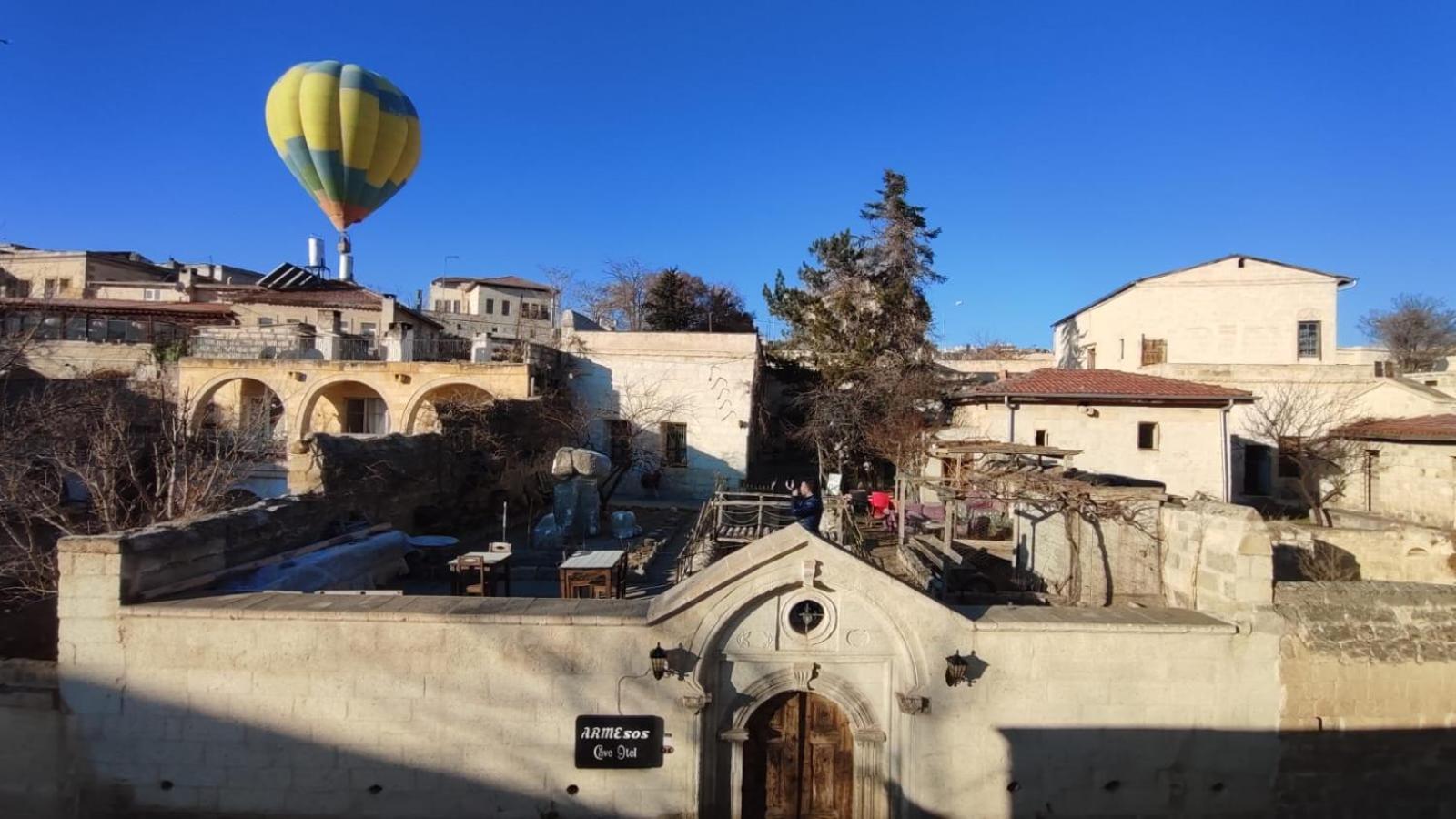Armesos Cave Hotel 어굽 외부 사진