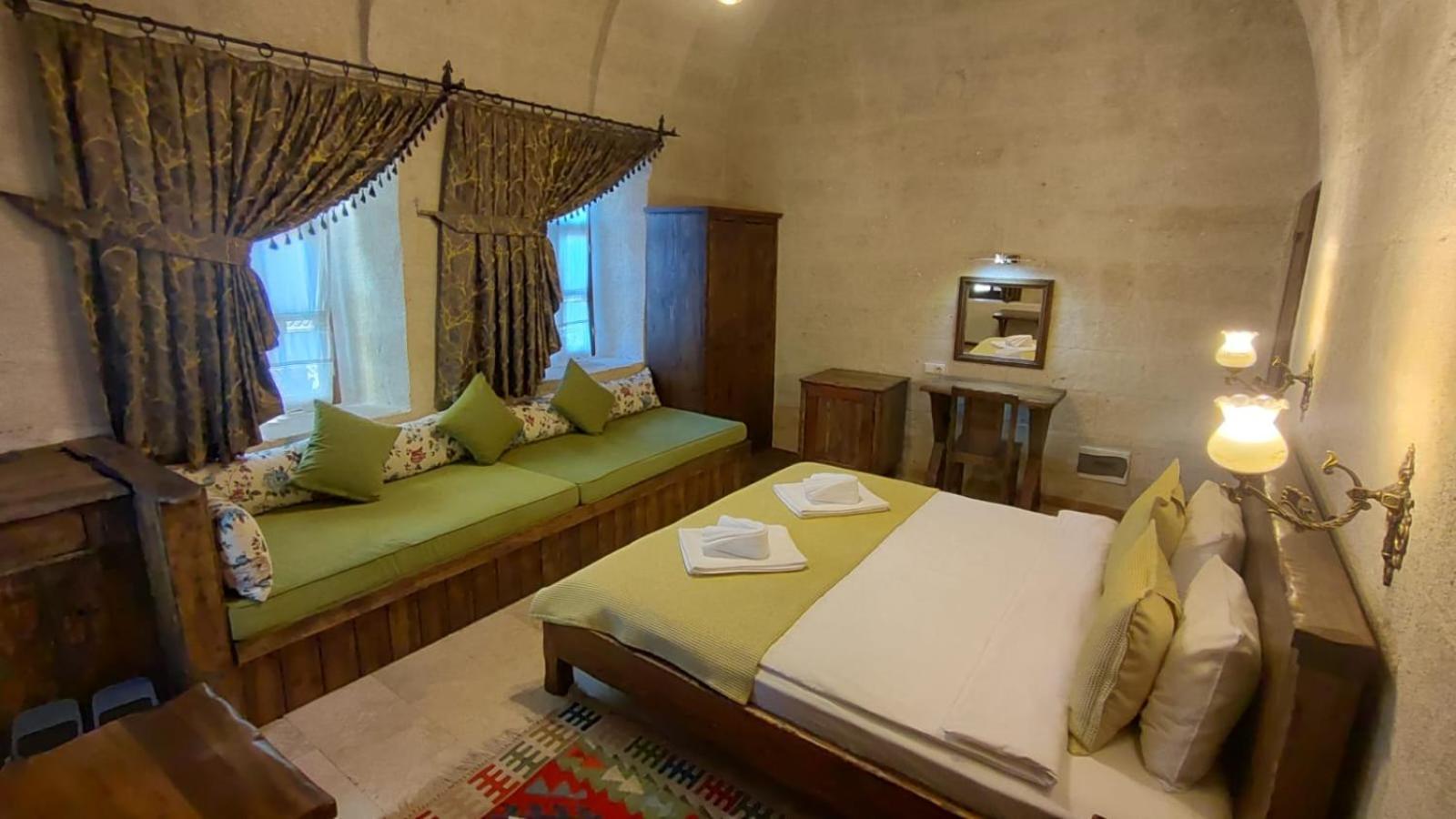 Armesos Cave Hotel 어굽 외부 사진